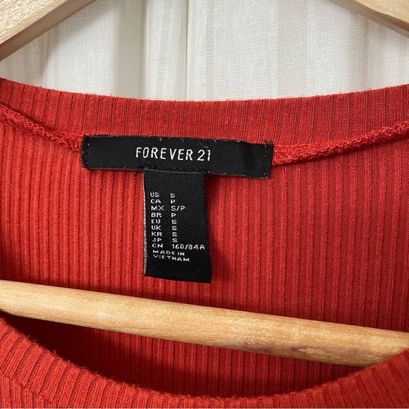 🌈5/$25 BUNDLE! Forever 21 dark orange top🌸 - Picture 3 of 3